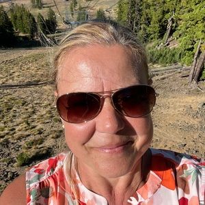 Meet your Posher, Florence